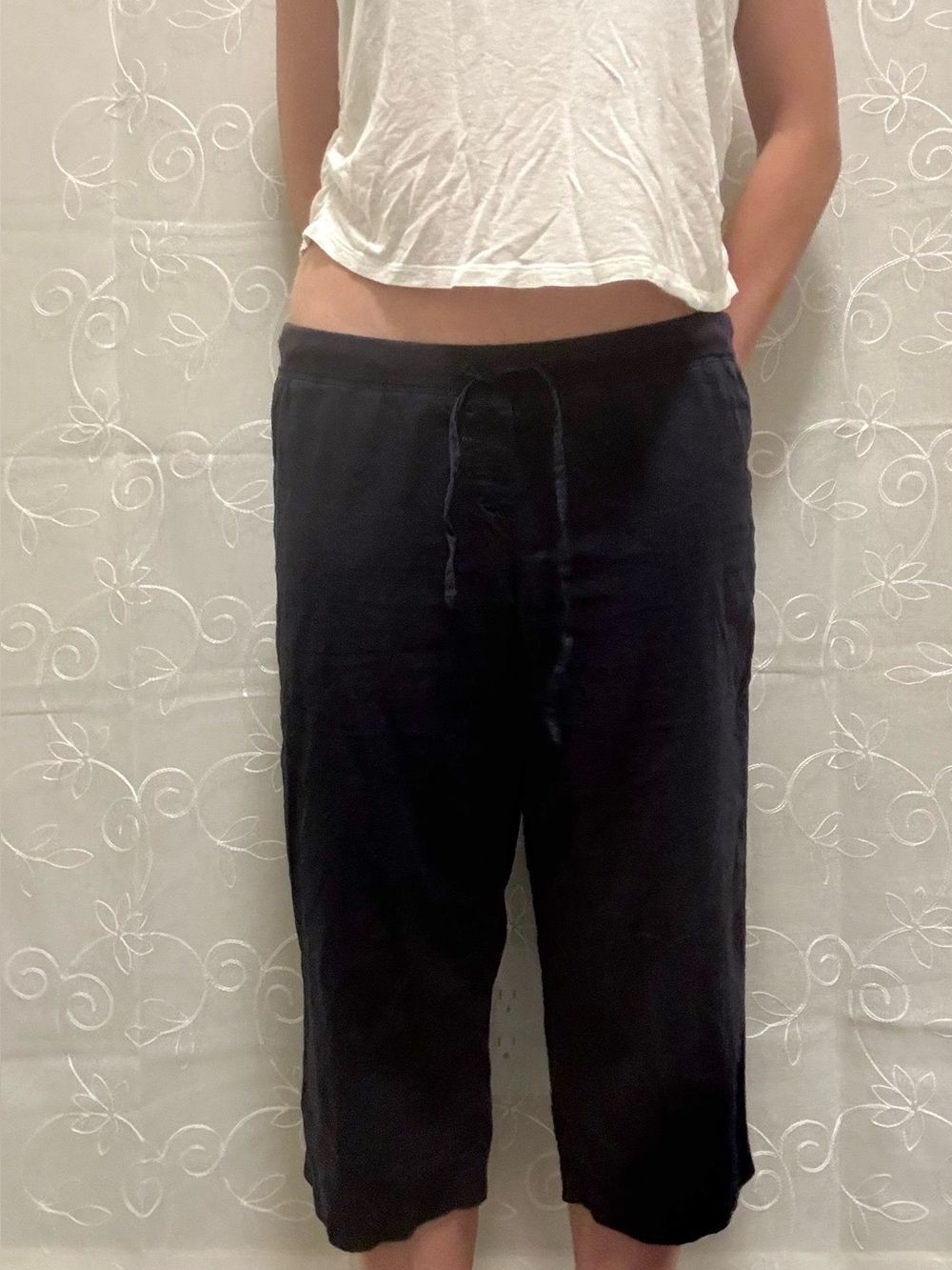 Banana Republic Linen Wide Leg Capris in Dark Blue Size Small